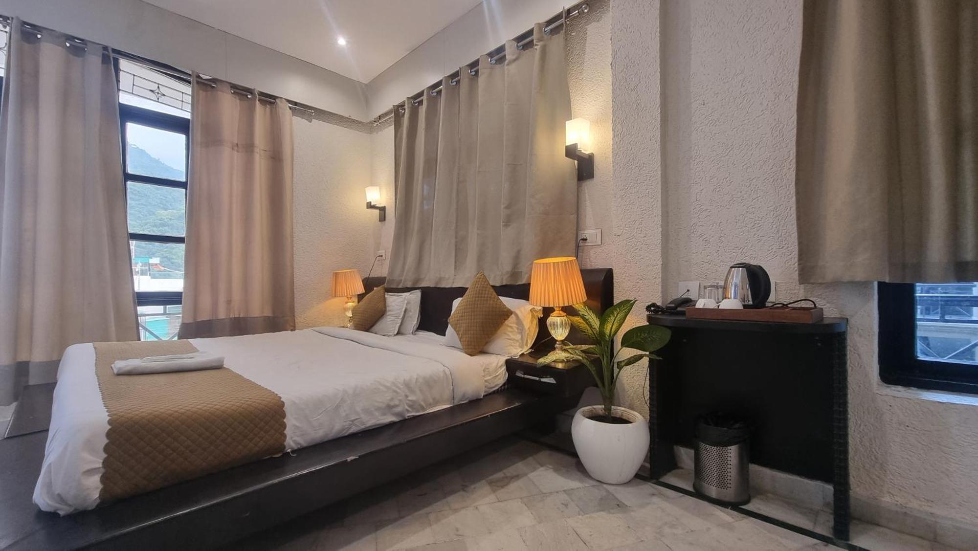 Around Stays-Prana Wellness Resort Rishīkesh Exterior foto