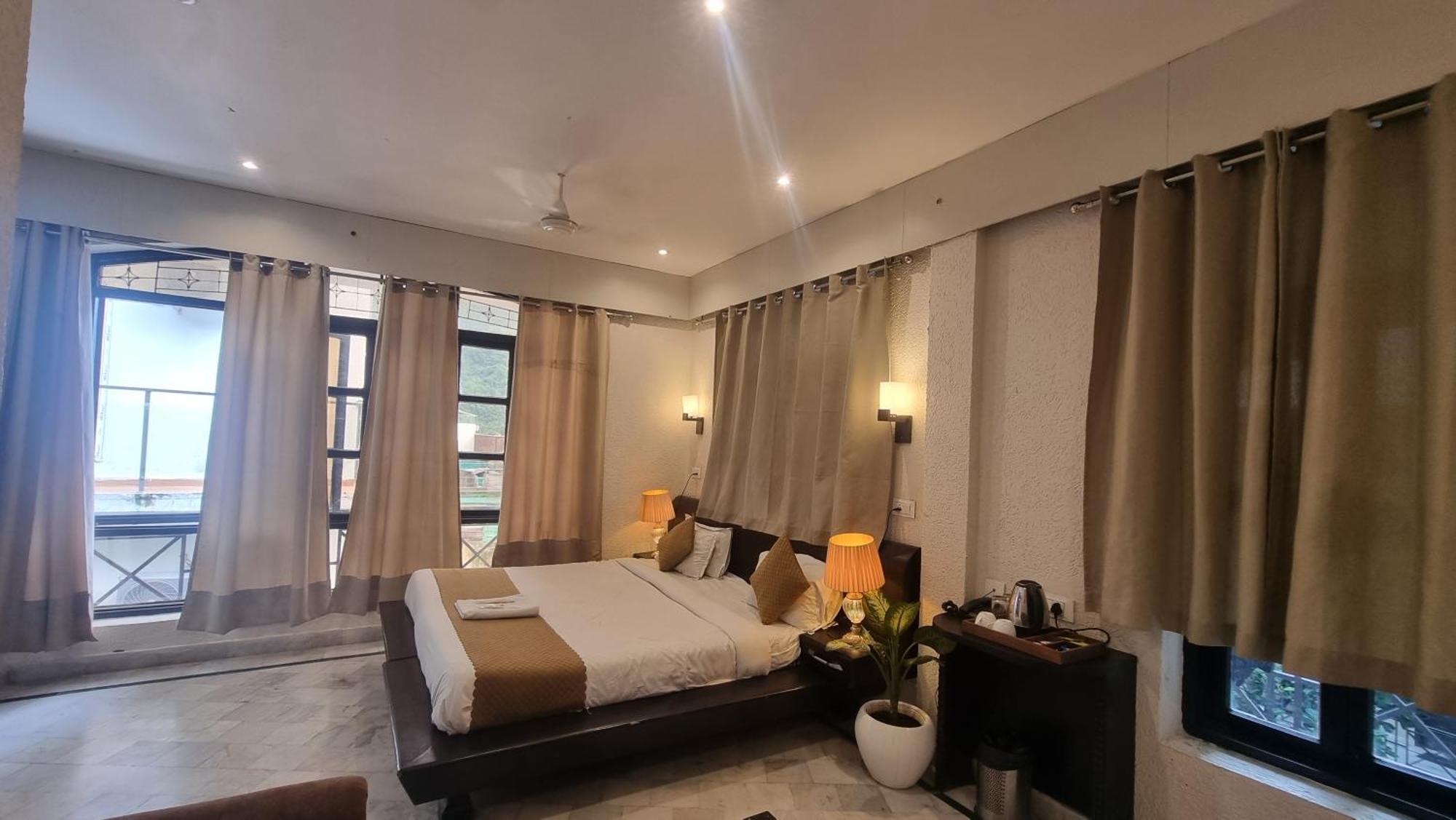 Around Stays-Prana Wellness Resort Rishīkesh Exterior foto